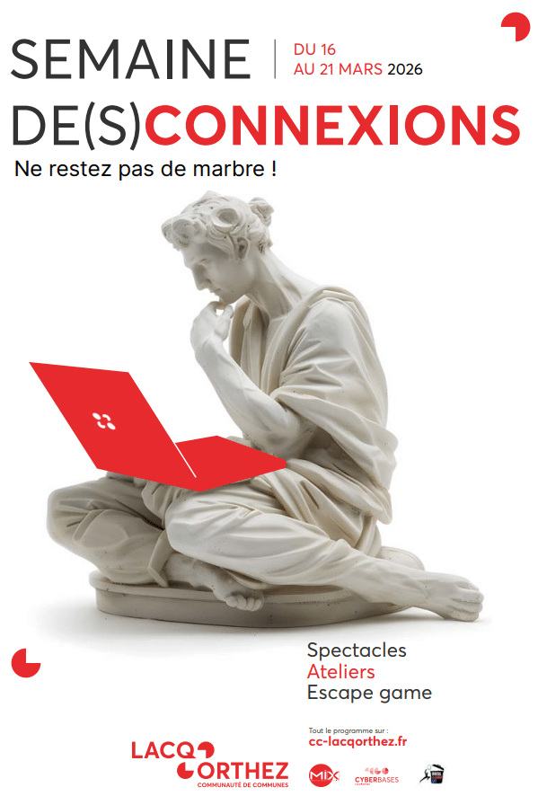 Une statue de marbre consulte son ordinateur portable, illustrant le besoin de ne pas rester figé et passif face au numérique.